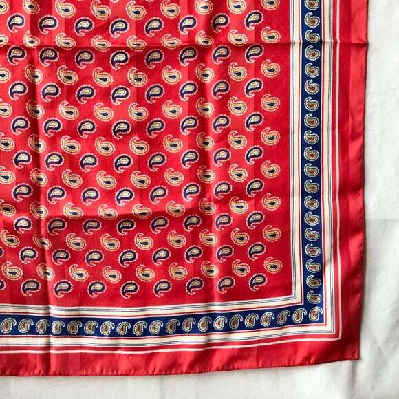Vintage Italian Paisley Scarf Handkerchief Polyester Made Italy Red White Blue - Picture 6 of 11
